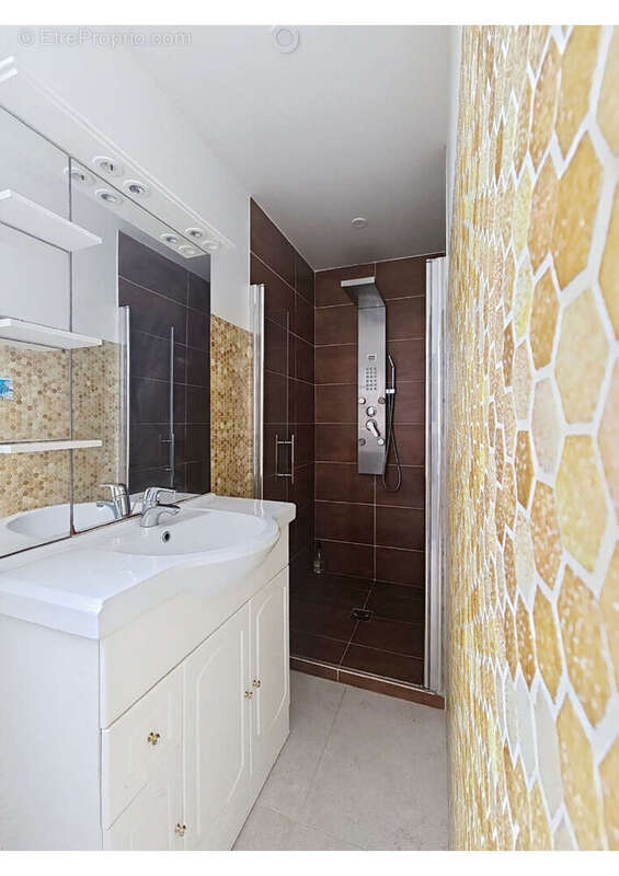 Maison à L&#039;HAY-LES-ROSES