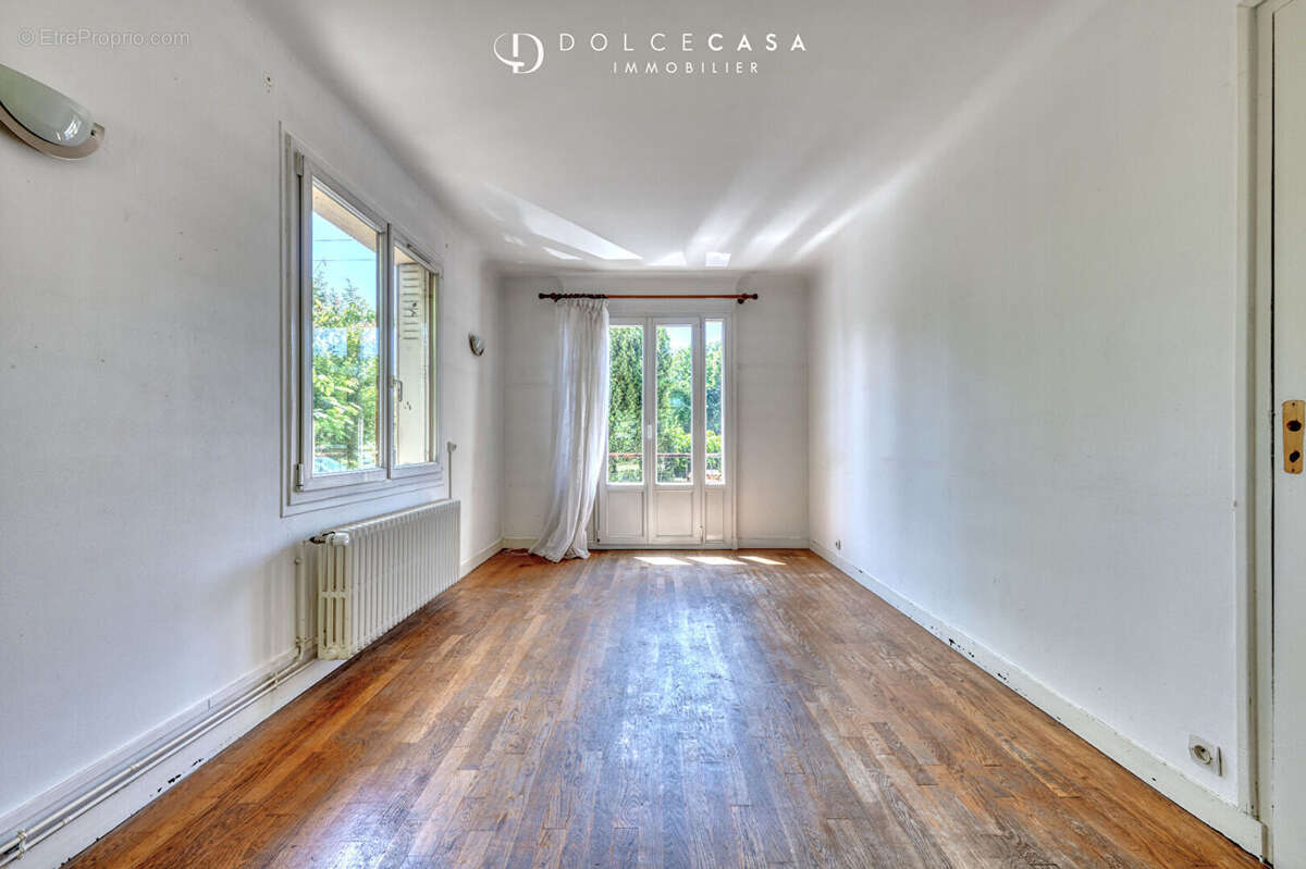 Maison à NEUILLY-SUR-MARNE