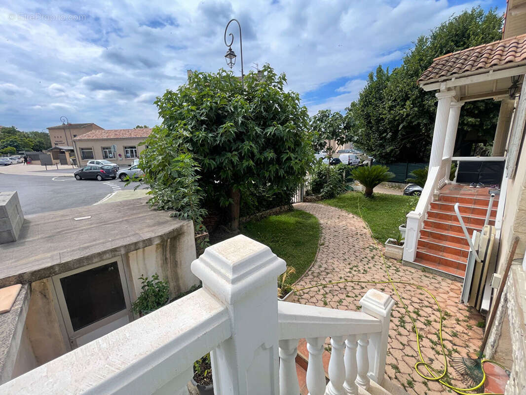 Maison à PEYROLLES-EN-PROVENCE