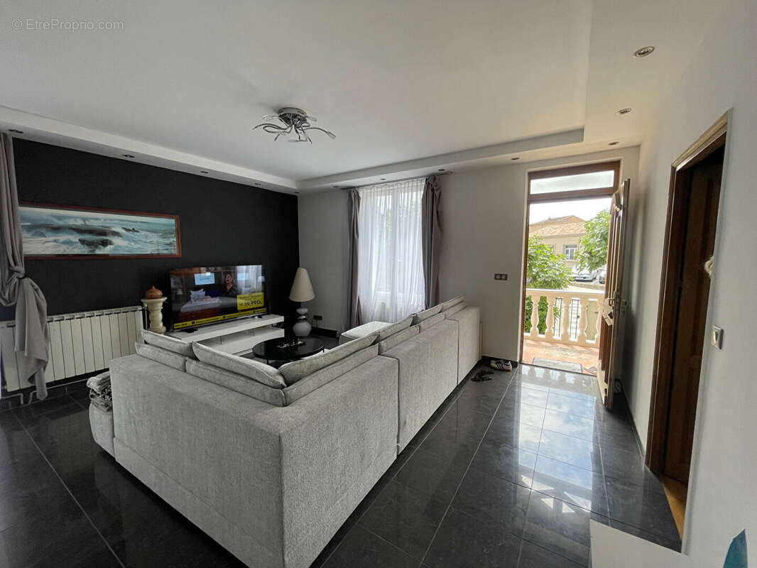 Maison à PEYROLLES-EN-PROVENCE