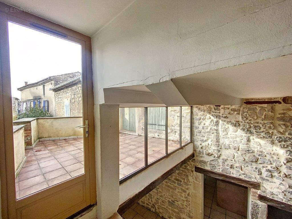 Appartement à MARUEJOLS-LES-GARDON