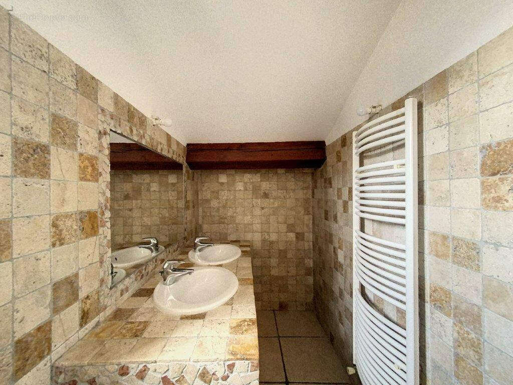 Appartement à MARUEJOLS-LES-GARDON