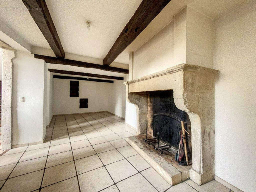 Appartement à MARUEJOLS-LES-GARDON