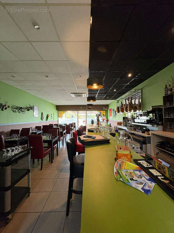 Commerce à SAINT-PRIVAT-DES-VIEUX