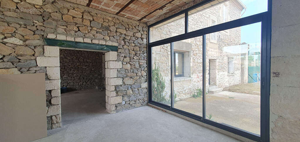 Maison à SAINT-LAURENT-D&#039;AIGOUZE