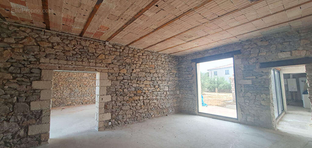 Maison à SAINT-LAURENT-D&#039;AIGOUZE