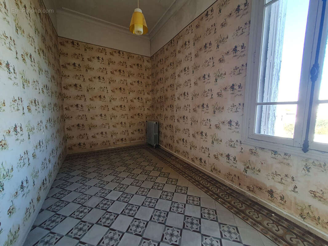 Maison à SAINT-LAURENT-D&#039;AIGOUZE