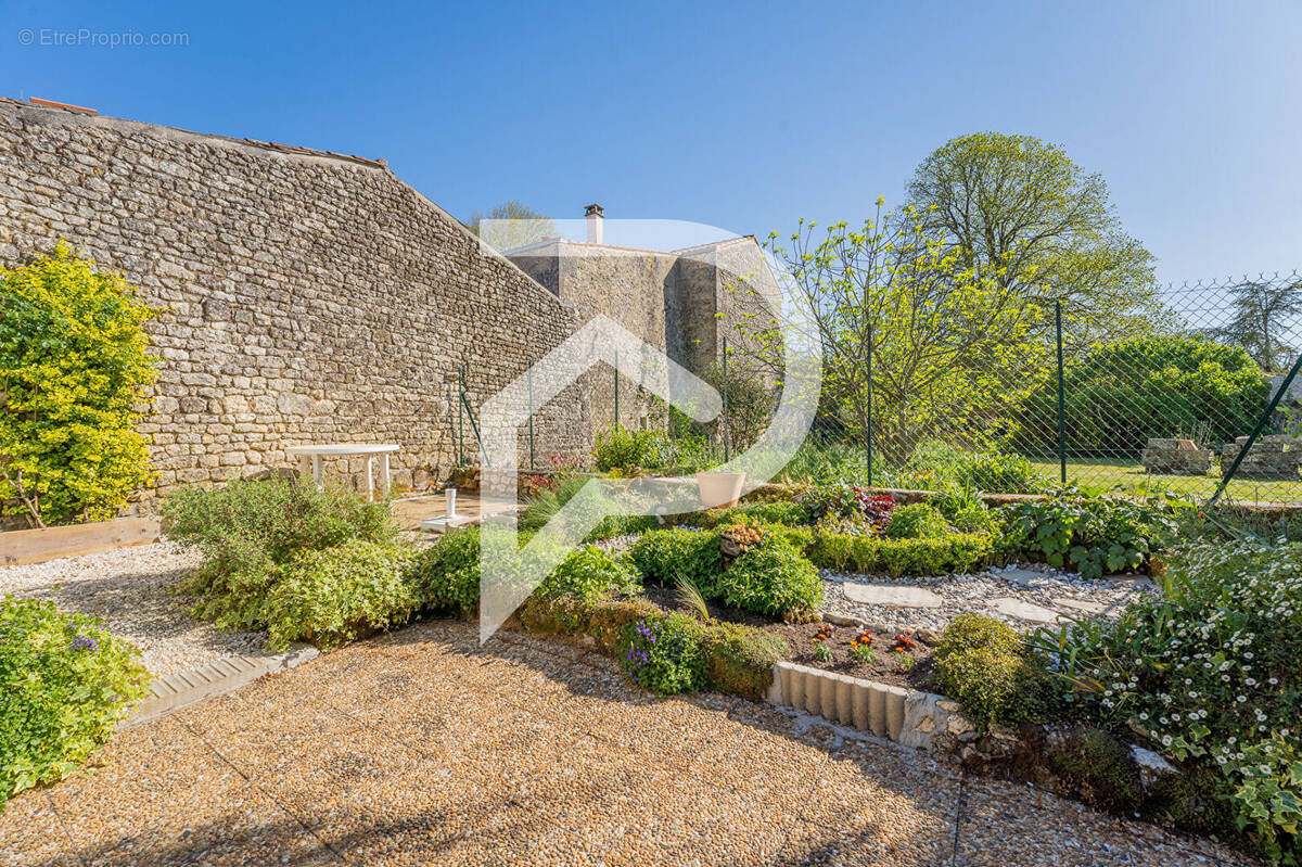 Maison à SABLONCEAUX