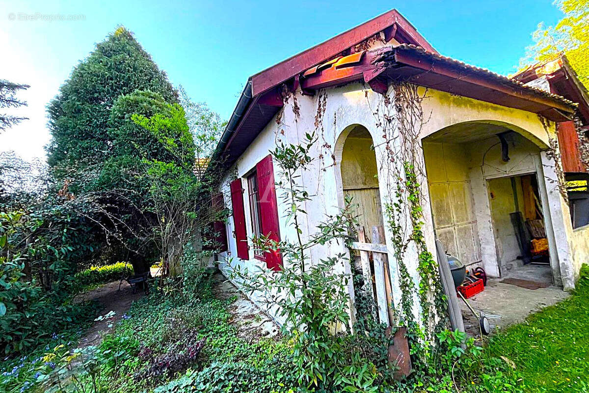 Maison à VILLENAVE-D&#039;ORNON