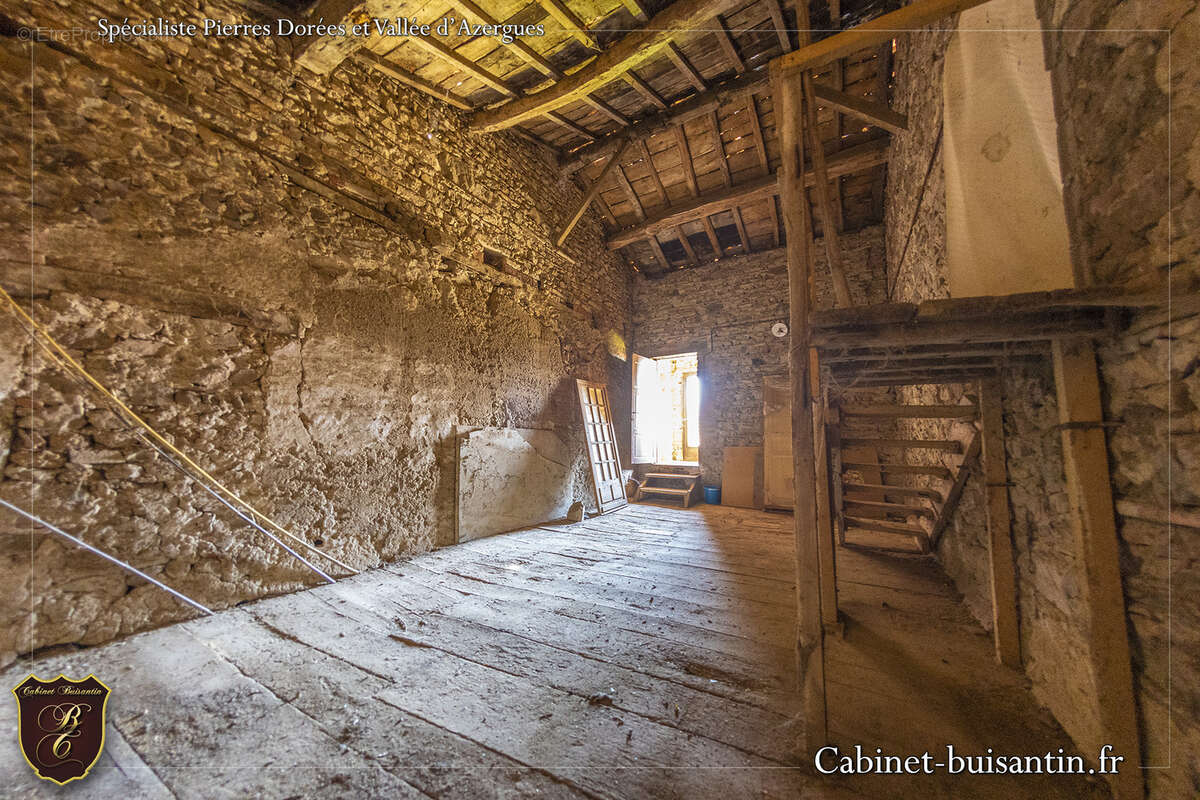 Maison à SAINT-VERAND