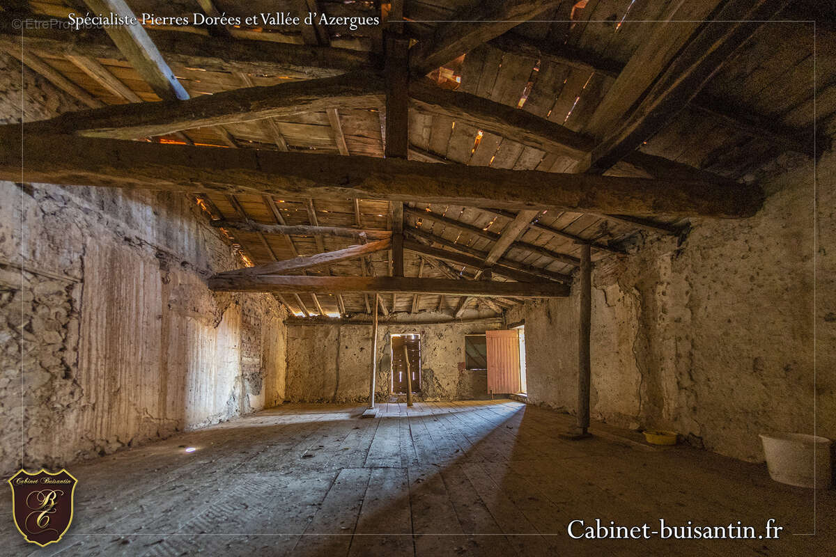 Maison à SAINT-VERAND