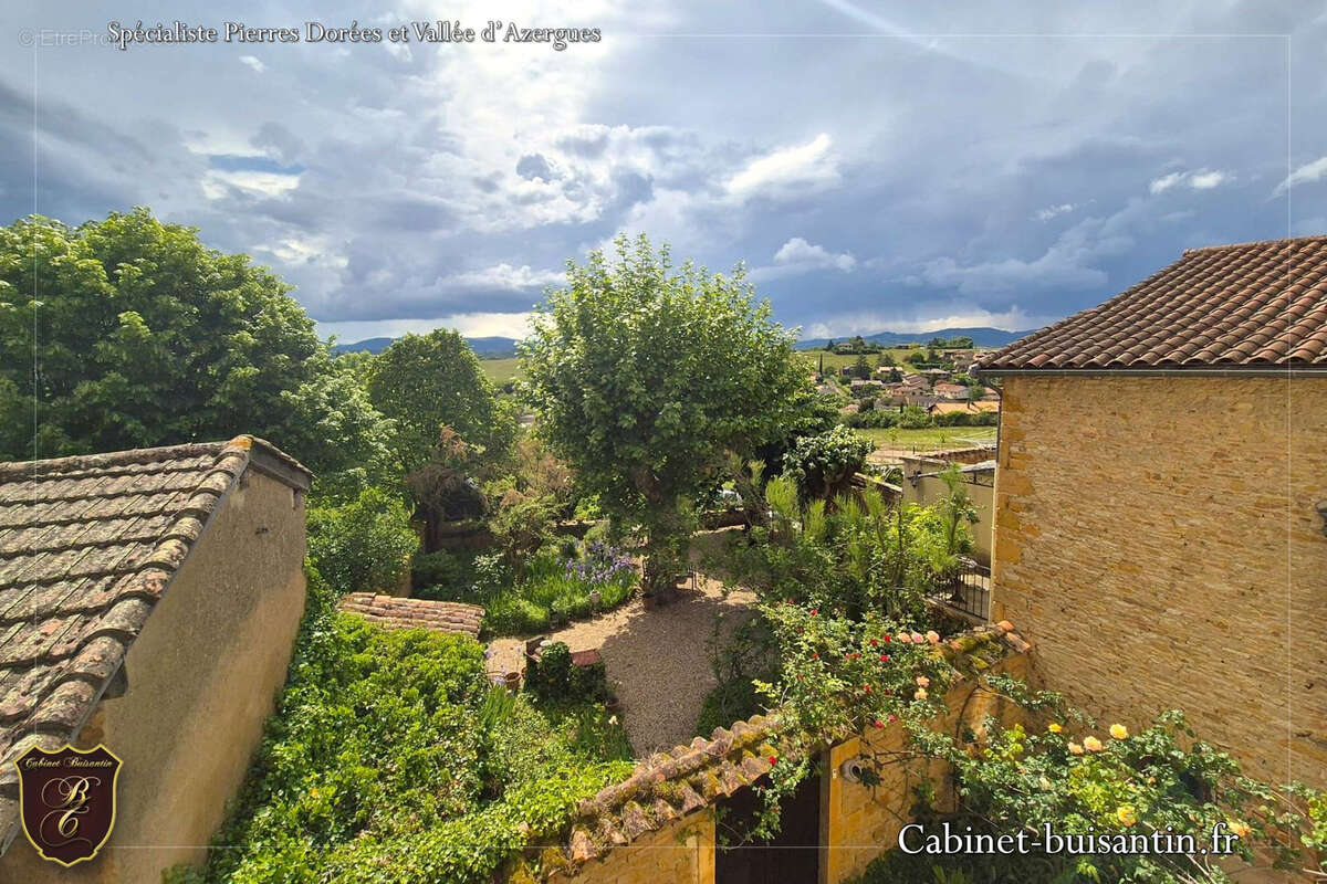 Maison à LE BOIS-D&#039;OINGT