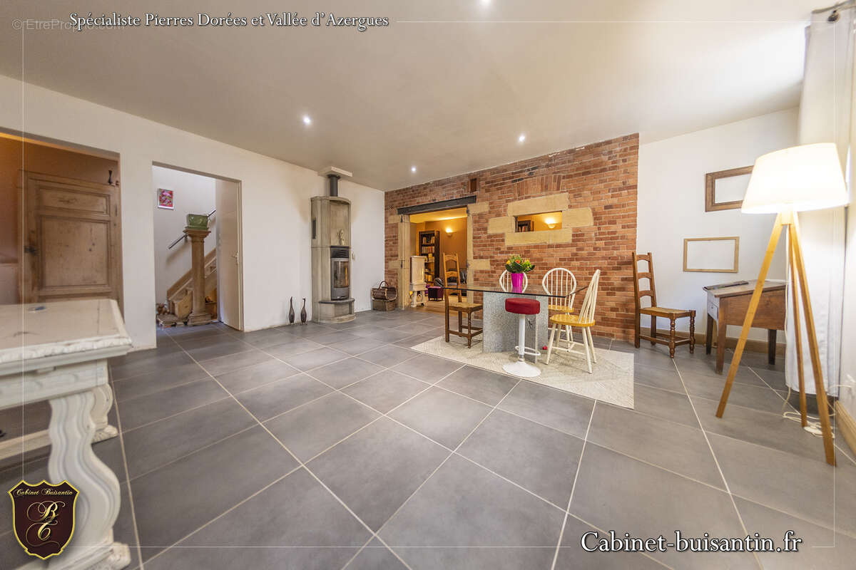 Maison à LE BOIS-D&#039;OINGT