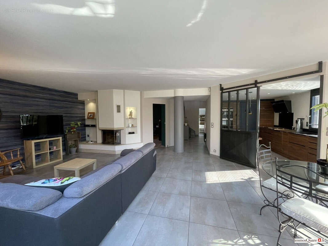 Maison à SAINT-ISMIER