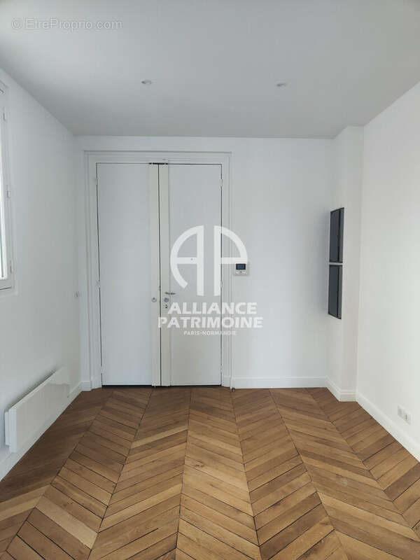 Galerie d&#039;entrée - Appartement à PARIS-8E