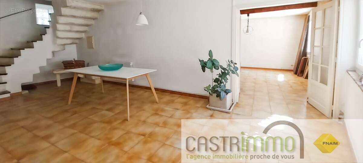 Maison à SAINT-HILAIRE-DE-BEAUVOIR