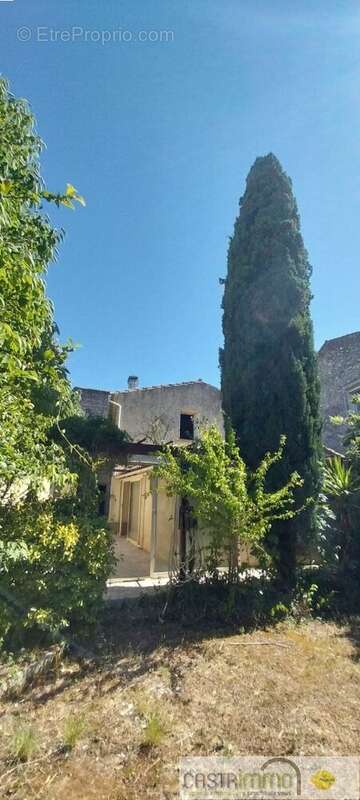 Maison à SAINT-HILAIRE-DE-BEAUVOIR