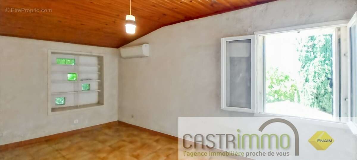 Maison à SAINT-HILAIRE-DE-BEAUVOIR