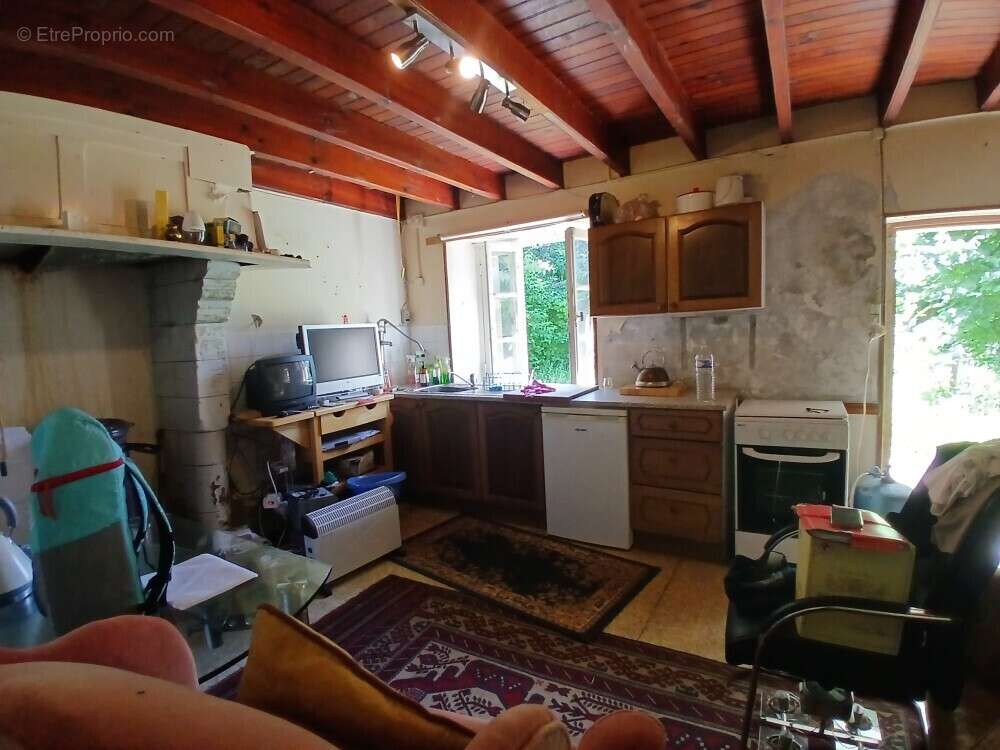 Maison à VINDEFONTAINE