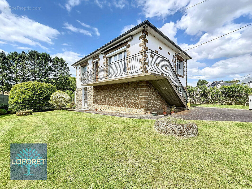 Maison à LOUVIGNE-DU-DESERT