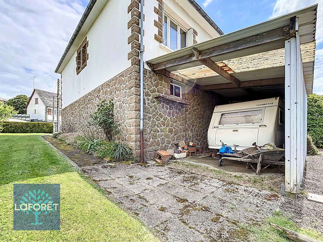 Maison à LOUVIGNE-DU-DESERT