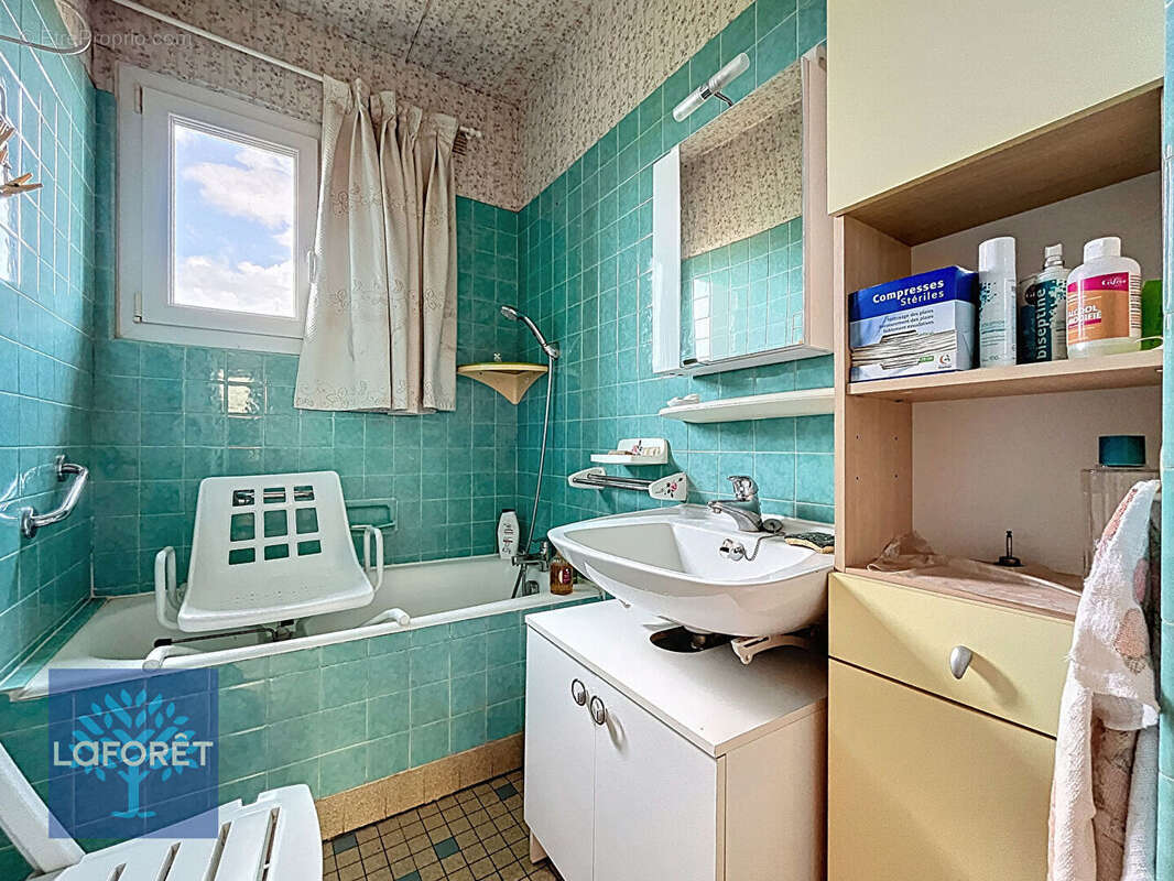 Maison à LOUVIGNE-DU-DESERT