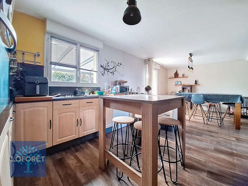 Maison à LA CHAPELLE-JANSON