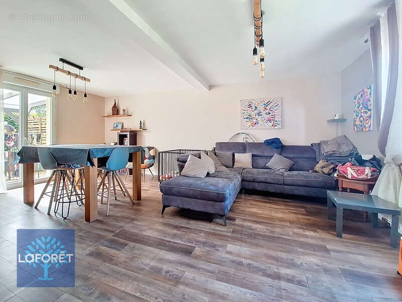 Maison à LA CHAPELLE-JANSON