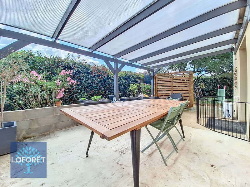 Maison à LA CHAPELLE-JANSON