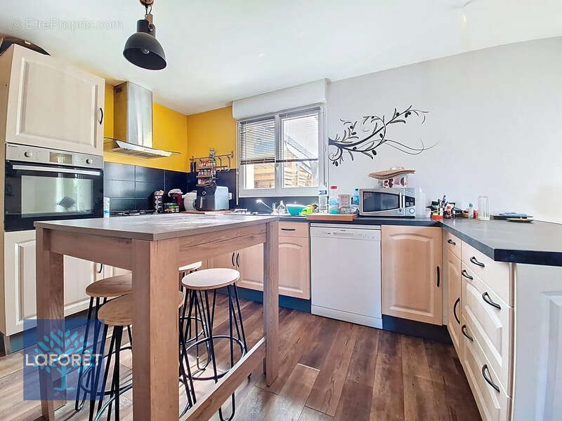 Maison à LA CHAPELLE-JANSON