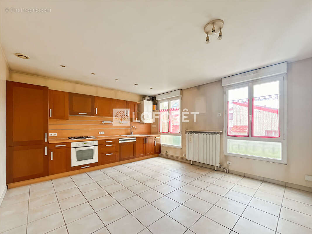 Appartement à MAISONS-ALFORT