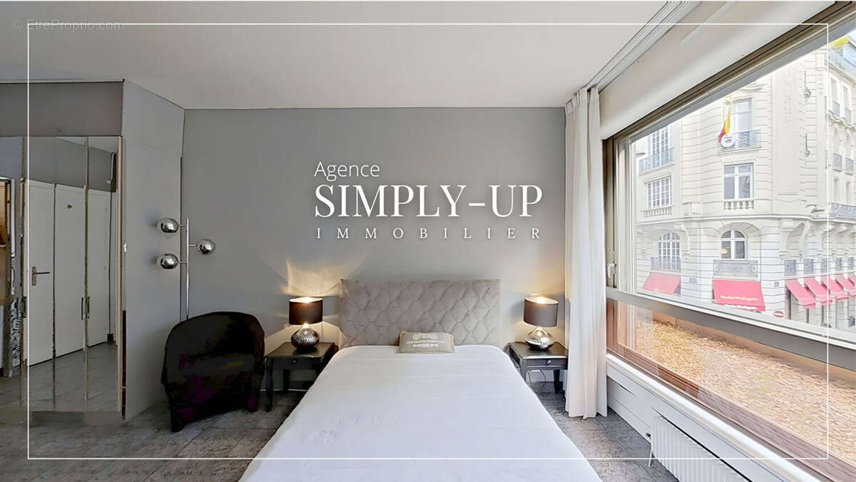 Appartement à PARIS-8E