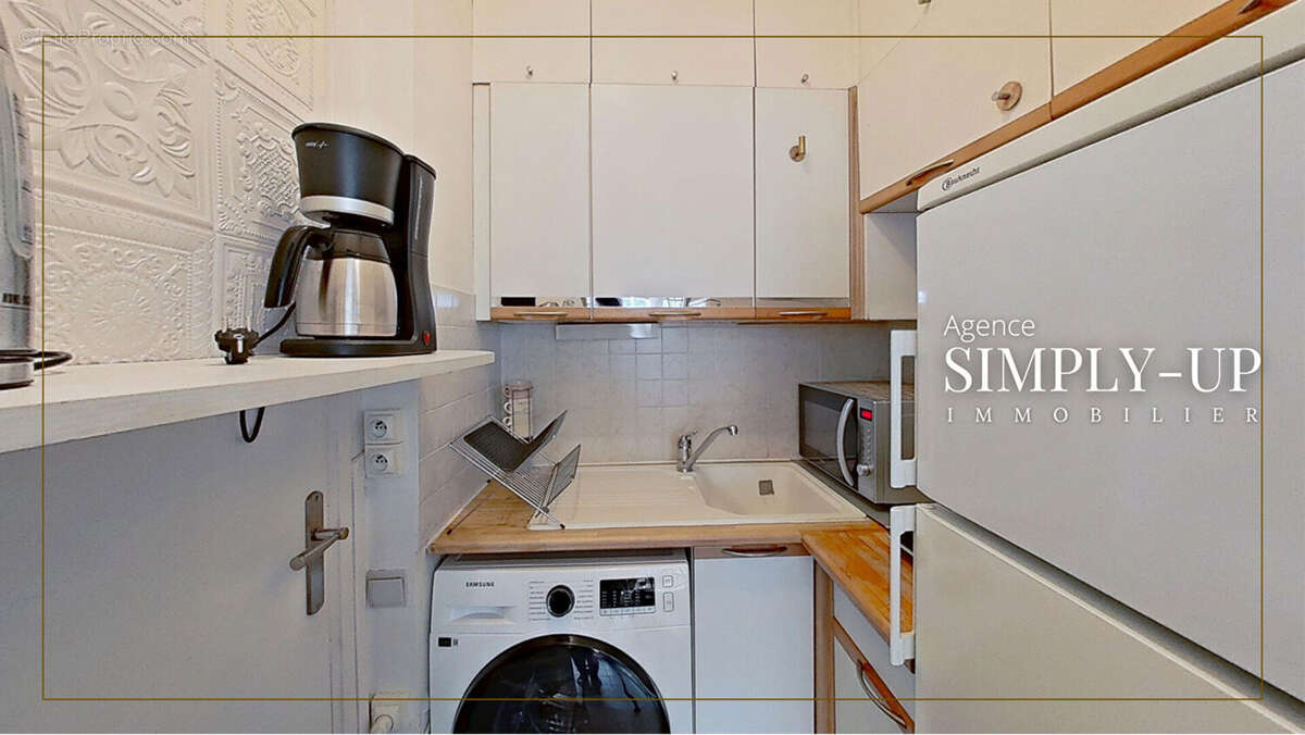 Appartement à PARIS-8E