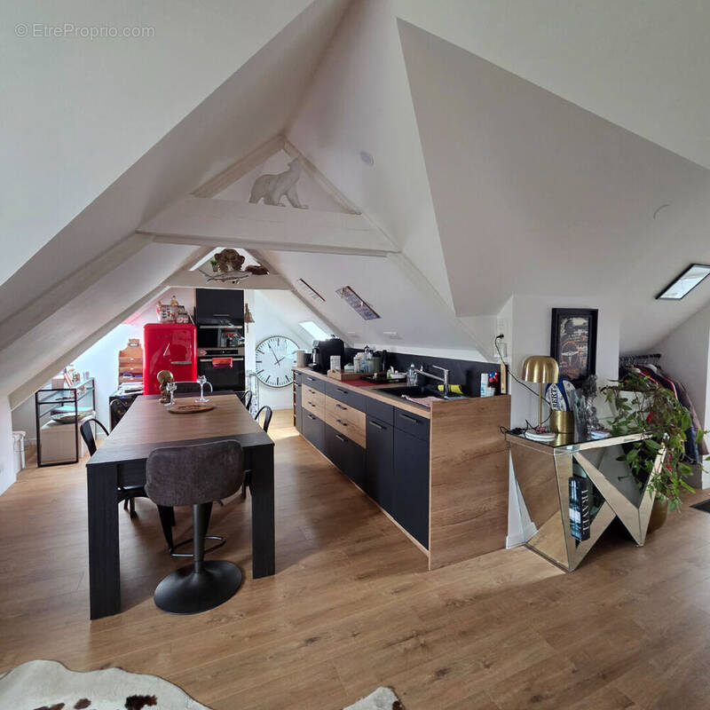 Appartement à THEIX