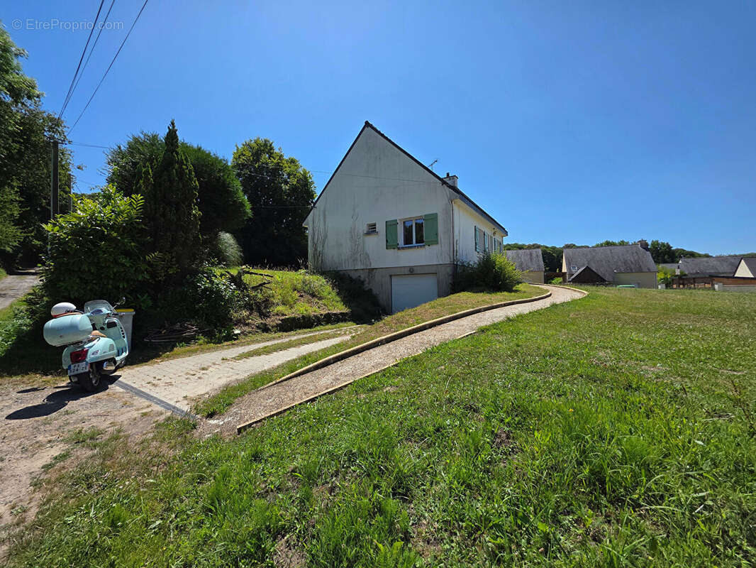 Maison à MINIAC-MORVAN