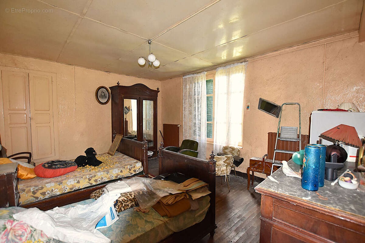 Maison à JALIGNY-SUR-BESBRE