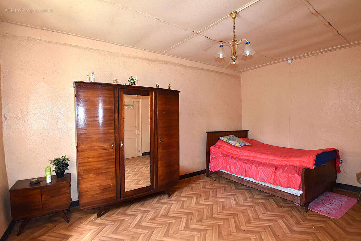 Maison à JALIGNY-SUR-BESBRE