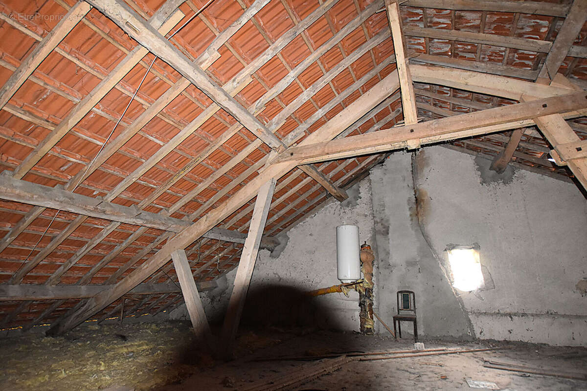 Maison à JALIGNY-SUR-BESBRE