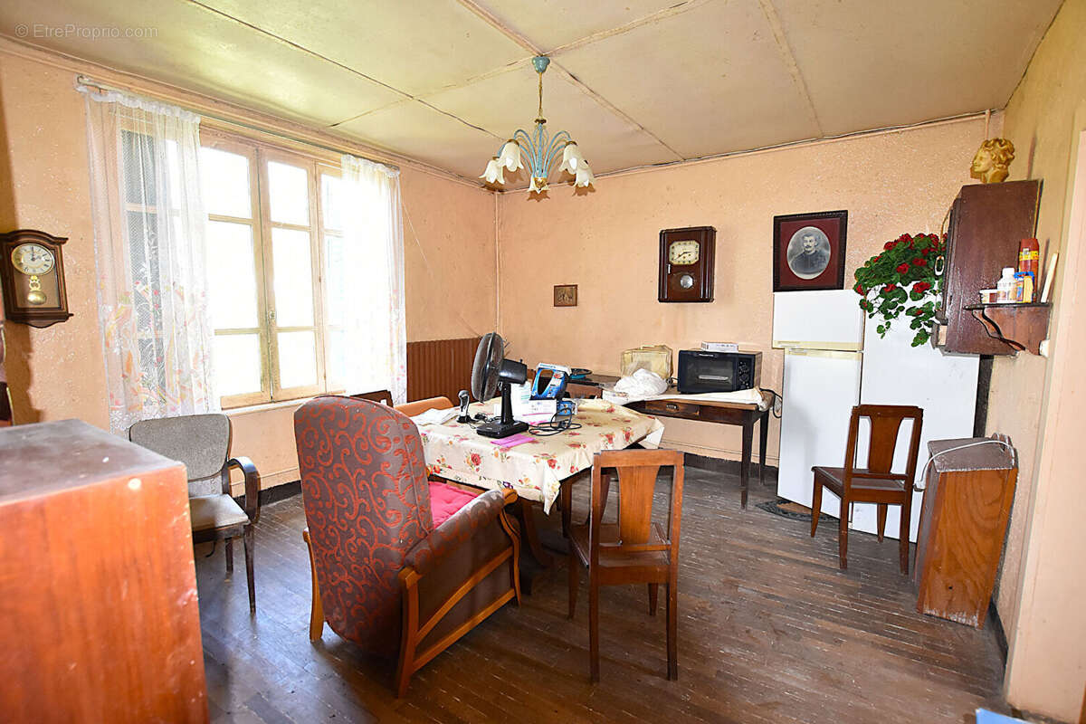 Maison à JALIGNY-SUR-BESBRE