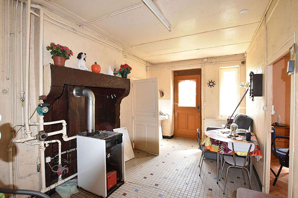 Maison à JALIGNY-SUR-BESBRE