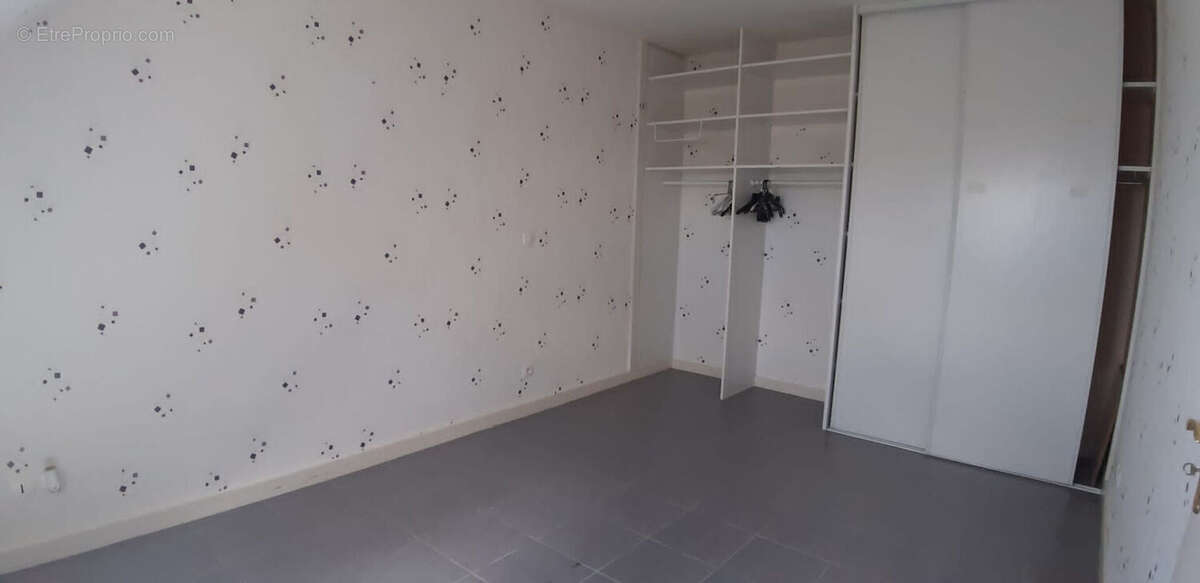 Appartement à EPERNON
