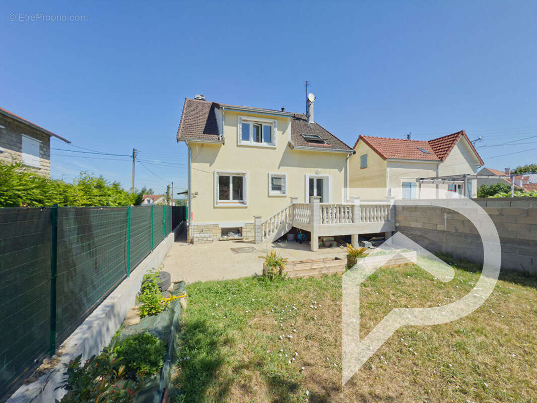 Maison à BEAUMONT-SUR-OISE