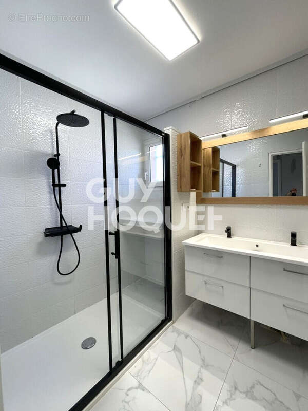 Maison à LA SALVETAT-SAINT-GILLES