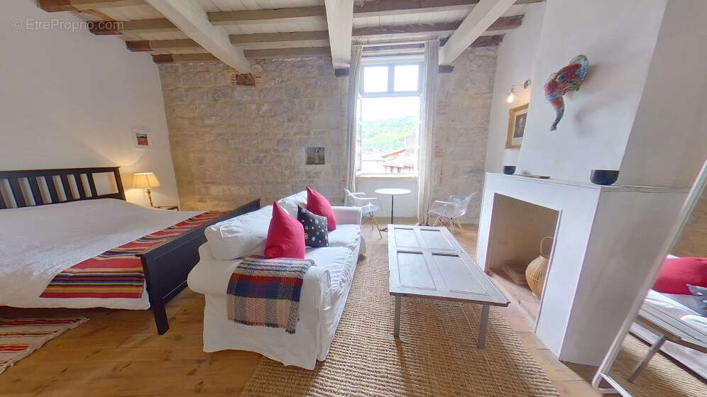 Maison à SAINT-ANTONIN-NOBLE-VAL