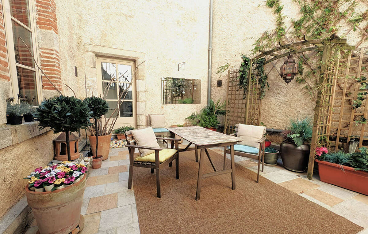 Maison à SAINT-ANTONIN-NOBLE-VAL