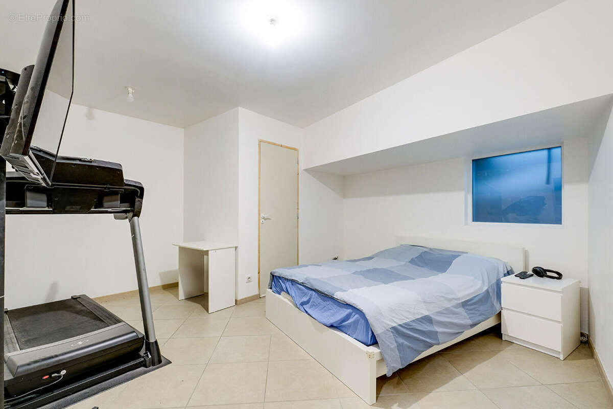 Appartement à MARSEILLE-3E