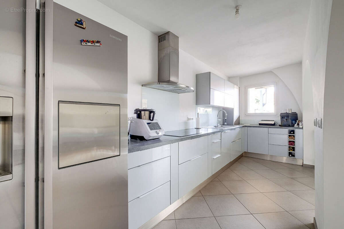 Appartement à MARSEILLE-3E