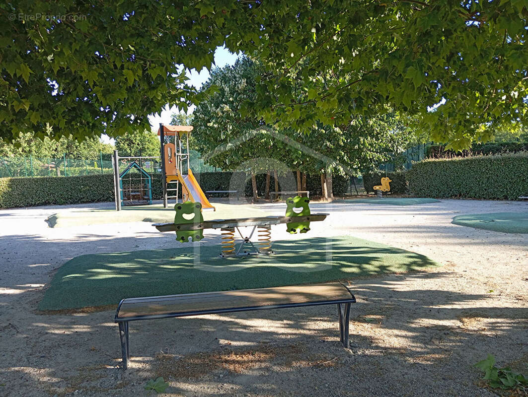 Maison à TOURRETTES