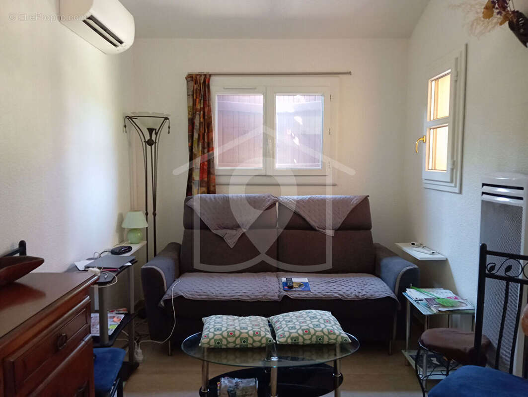 Maison à TOURRETTES