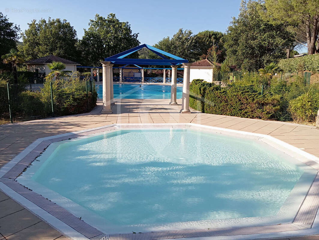 Maison à TOURRETTES